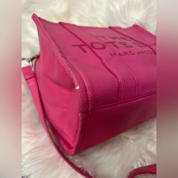 Marc Jacobs Vibrant Pink Tote Bag - Picture 7 of 12